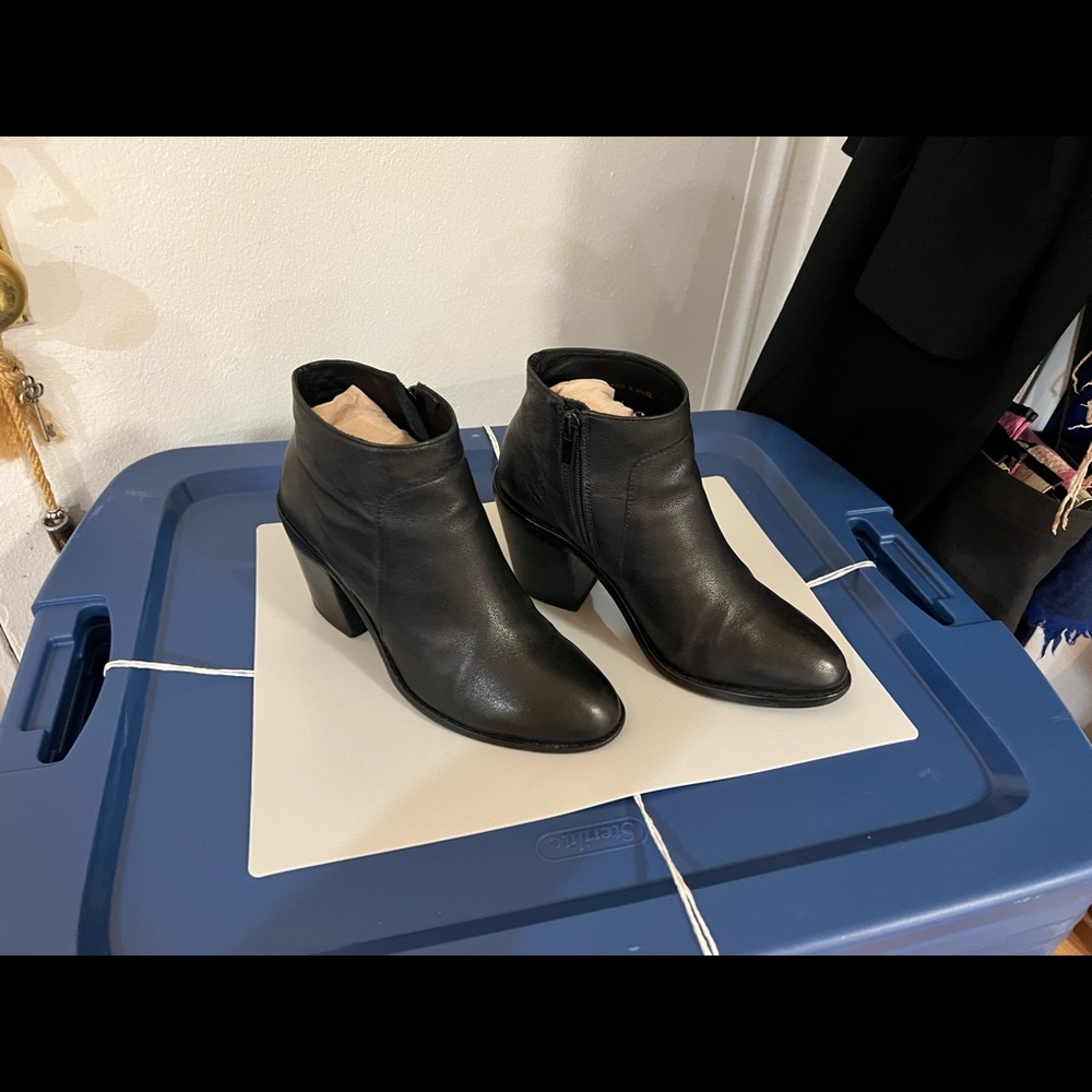 Loeffler Randall, Ella bootie, black ankle boot, 7.5 - Picture 6 of 11